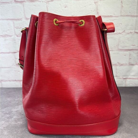 Louis Vuitton Epi Noe Vintage Large GM Bucket Bag - Picture 3 of 16